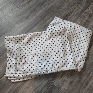 2 Standard Pillow Cases